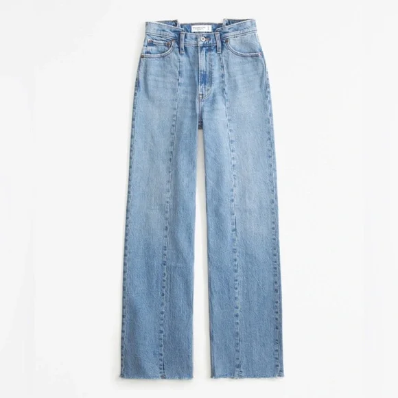 *NWT* High Rise 90’s Relaxed Jean
Vintage Stretch - Picture 6 of 6